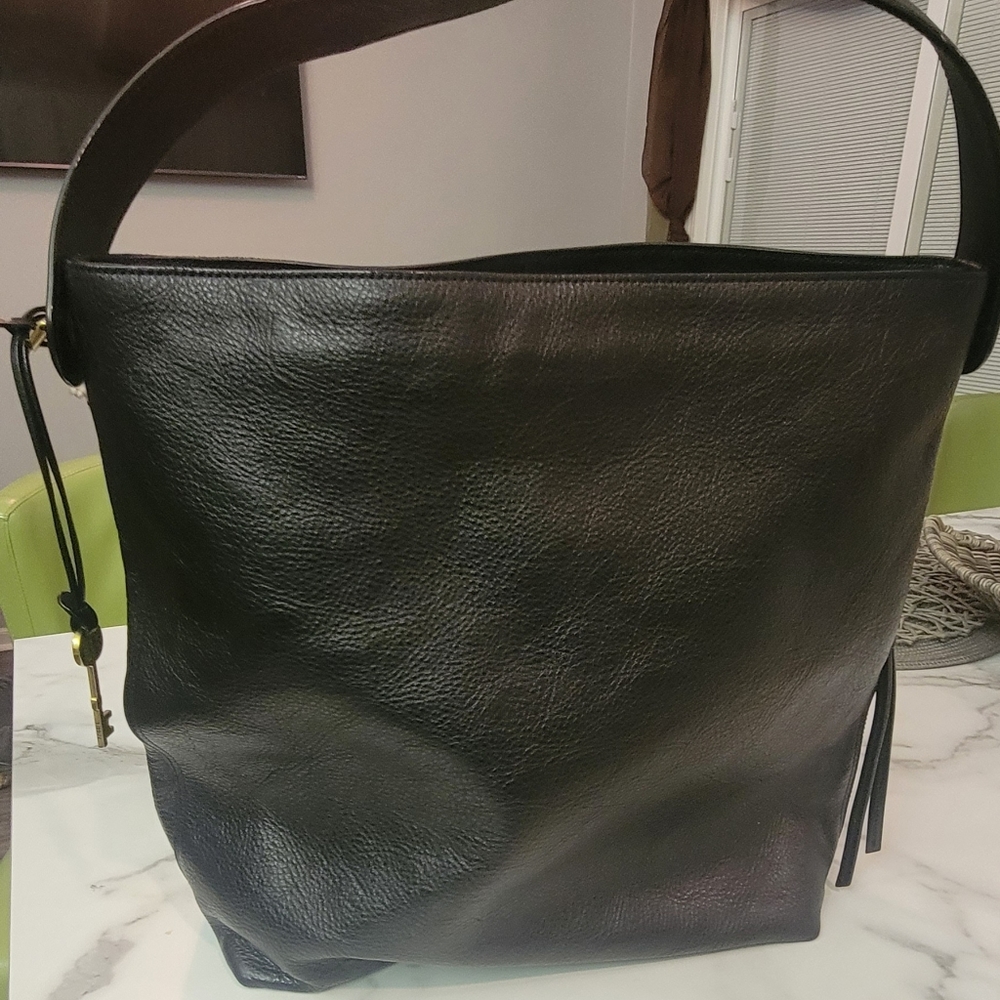 FOSSIL black leather purse